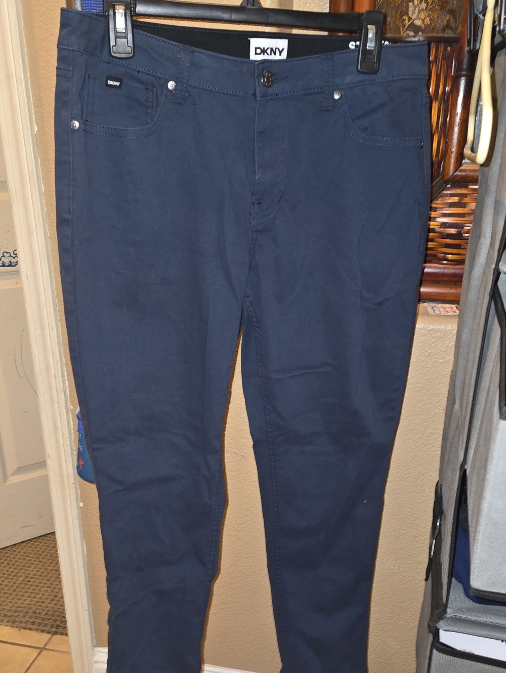 DKNY Men's Skinny Jeans in Blue
